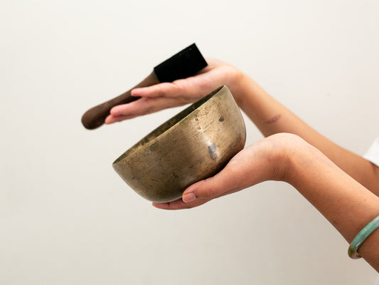 Small Tara Singing Bowl - Base Note G3 (199)