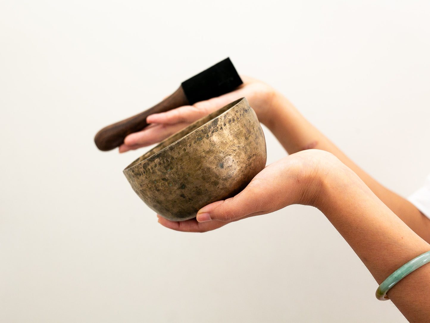 Small Tara Singing Bowl - Base Note C#4 (270)