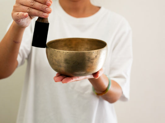 Small Tara Singing Bowl - Base Note B2 (248)