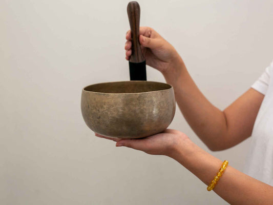 Remuna Singing Bowl - G#3 (211 Hz)