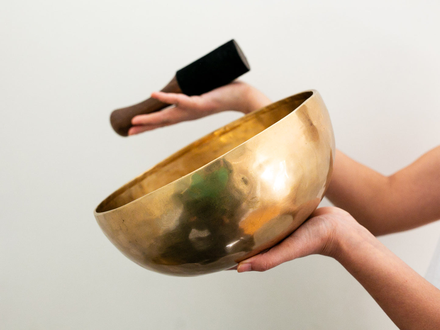 Hand Hammered Singing Bowl - Base Note B2 120Hz