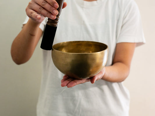 Small Contemporary Flow Singing Bowl - Base note D#2 (314 Hz)