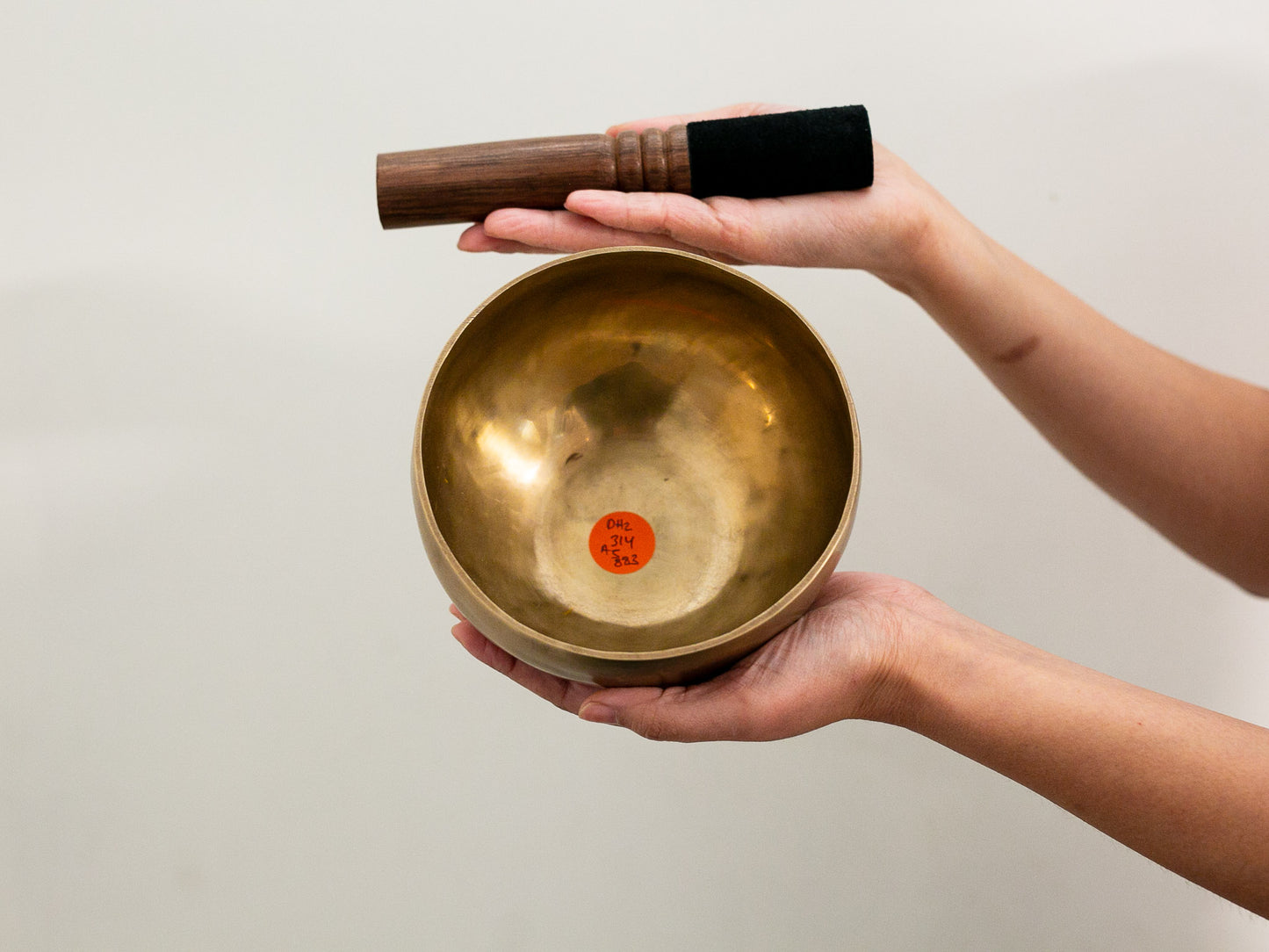 Small Contemporary Flow Singing Bowl - Base note D#2 (314 Hz)