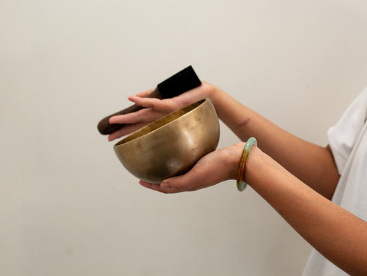 Small Contemporary Flow Singing Bowl - Base note F#4 (364 Hz)