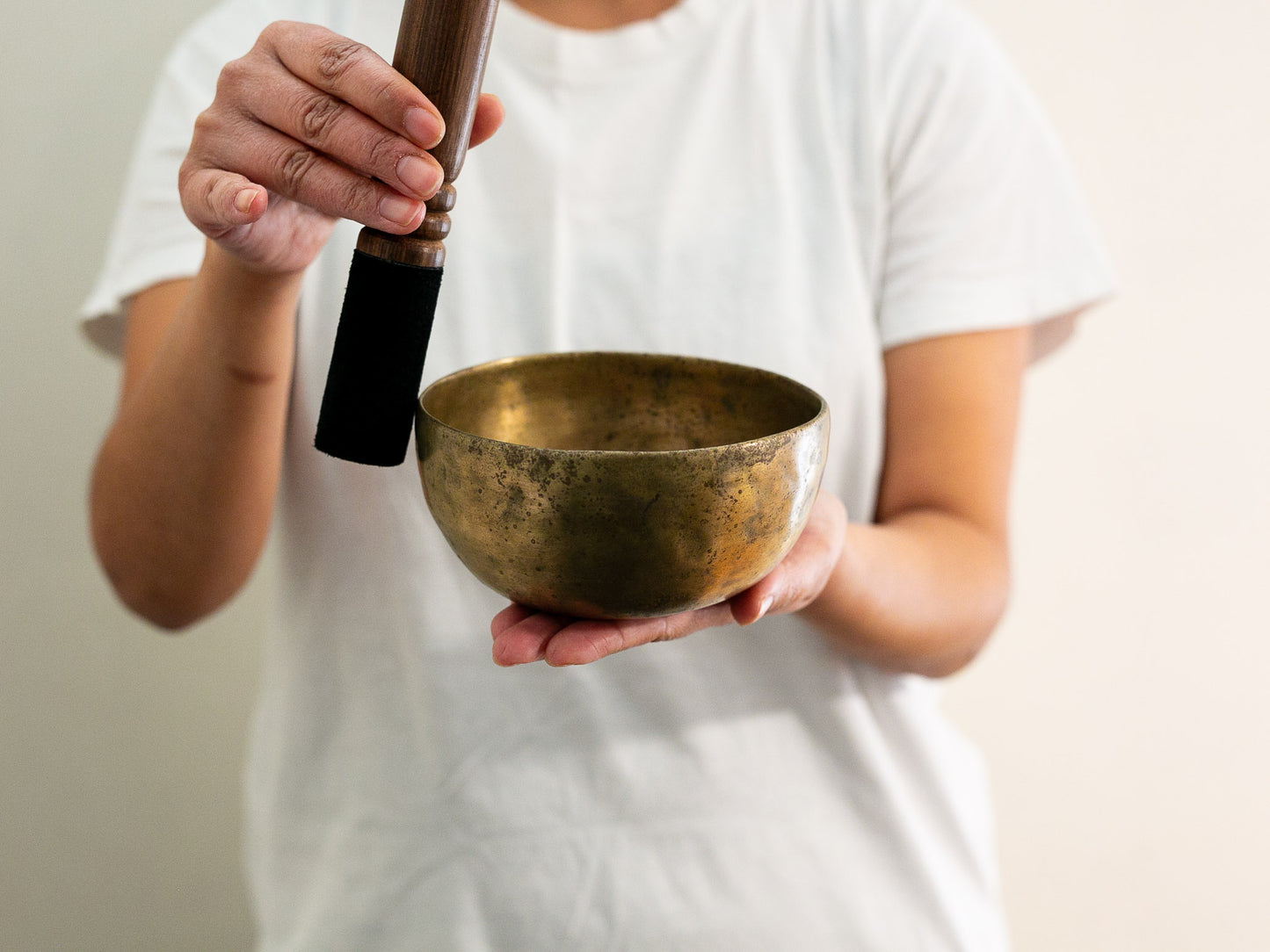 Small Tara Singing Bowl - Base Note E4 (334)