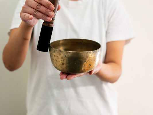 Small Tara Singing Bowl - Base Note E4 (322)