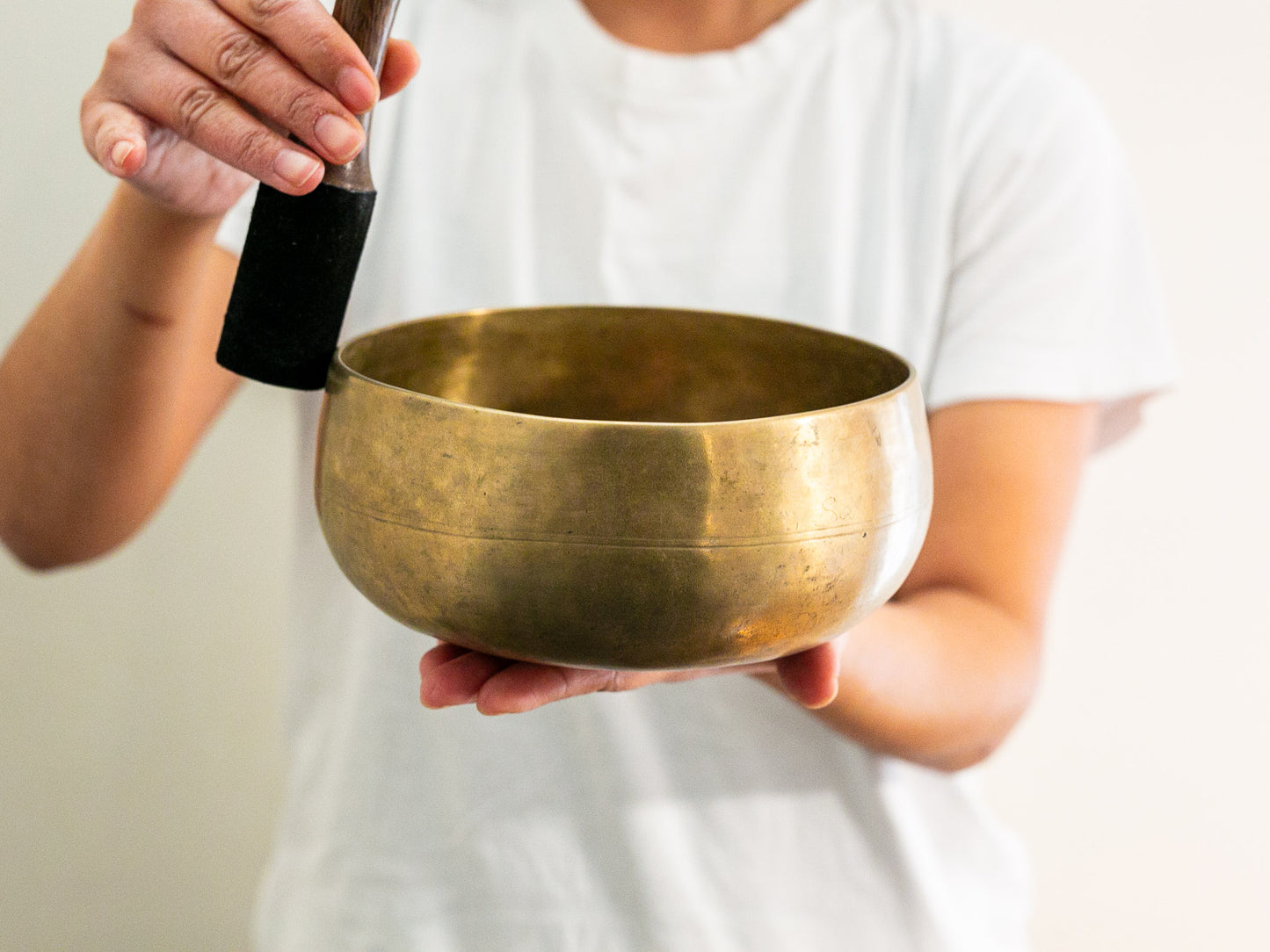 Remuna Singing Bowl - F#3 (182 Hz)