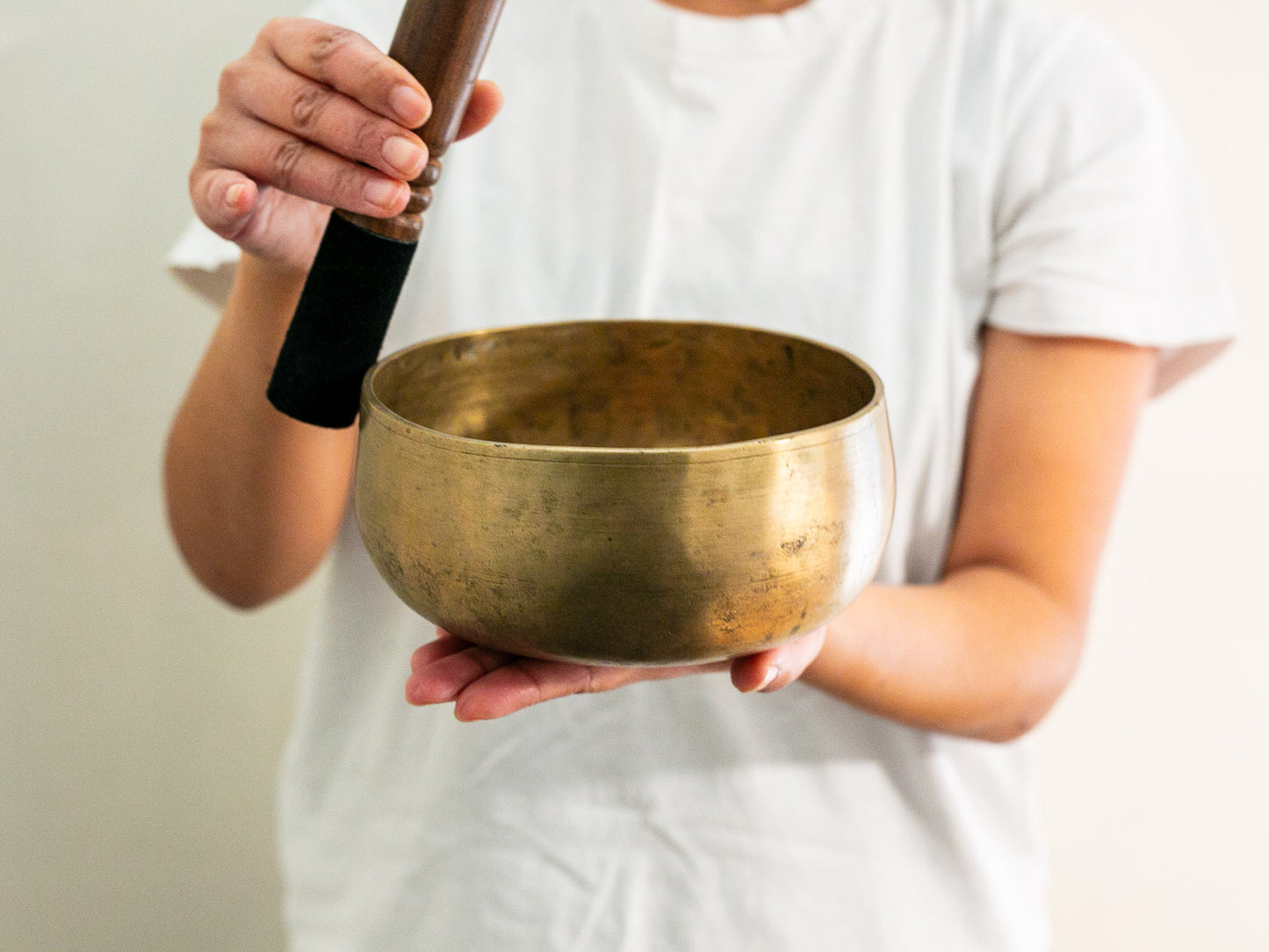 Remuna Singing Bowl - G#3 (209 Hz)