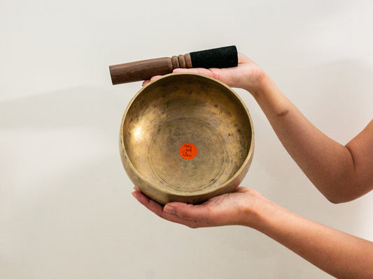 Remuna Singing Bowl - G#3 (209 Hz)