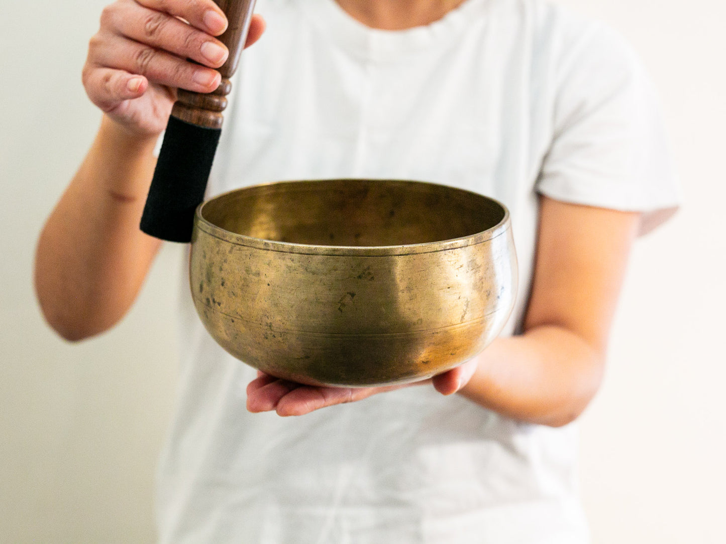 Remuna Singing Bowl - F#3 (185 Hz)