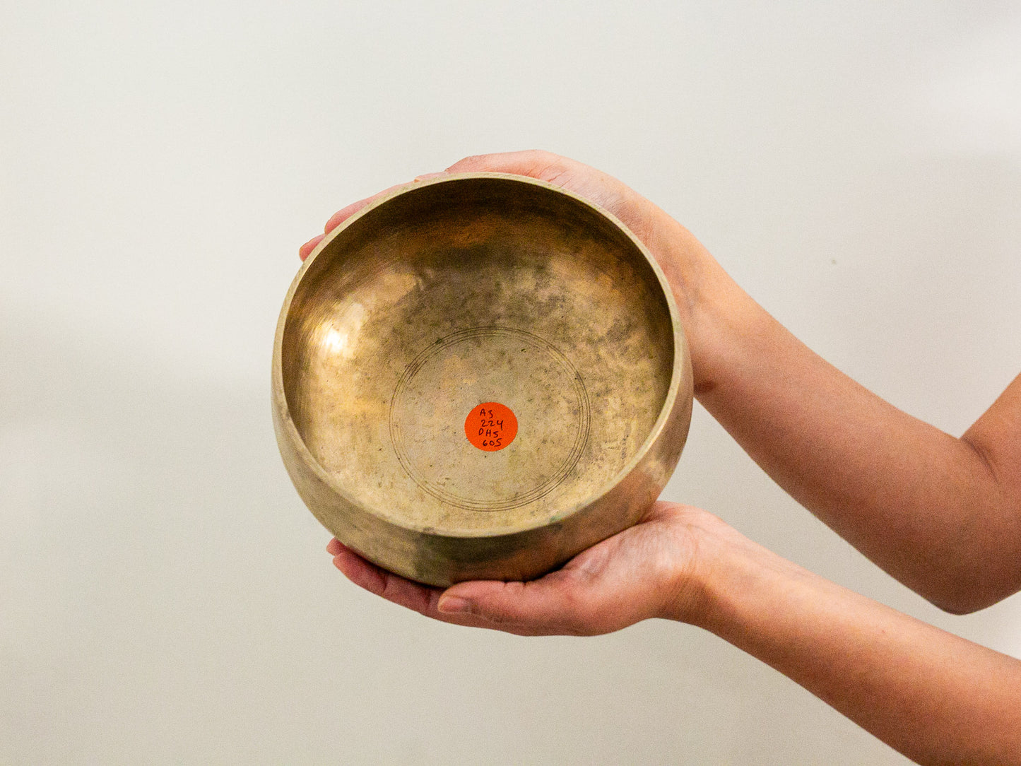 Remuna Singing Bowl - A3 (224 Hz)
