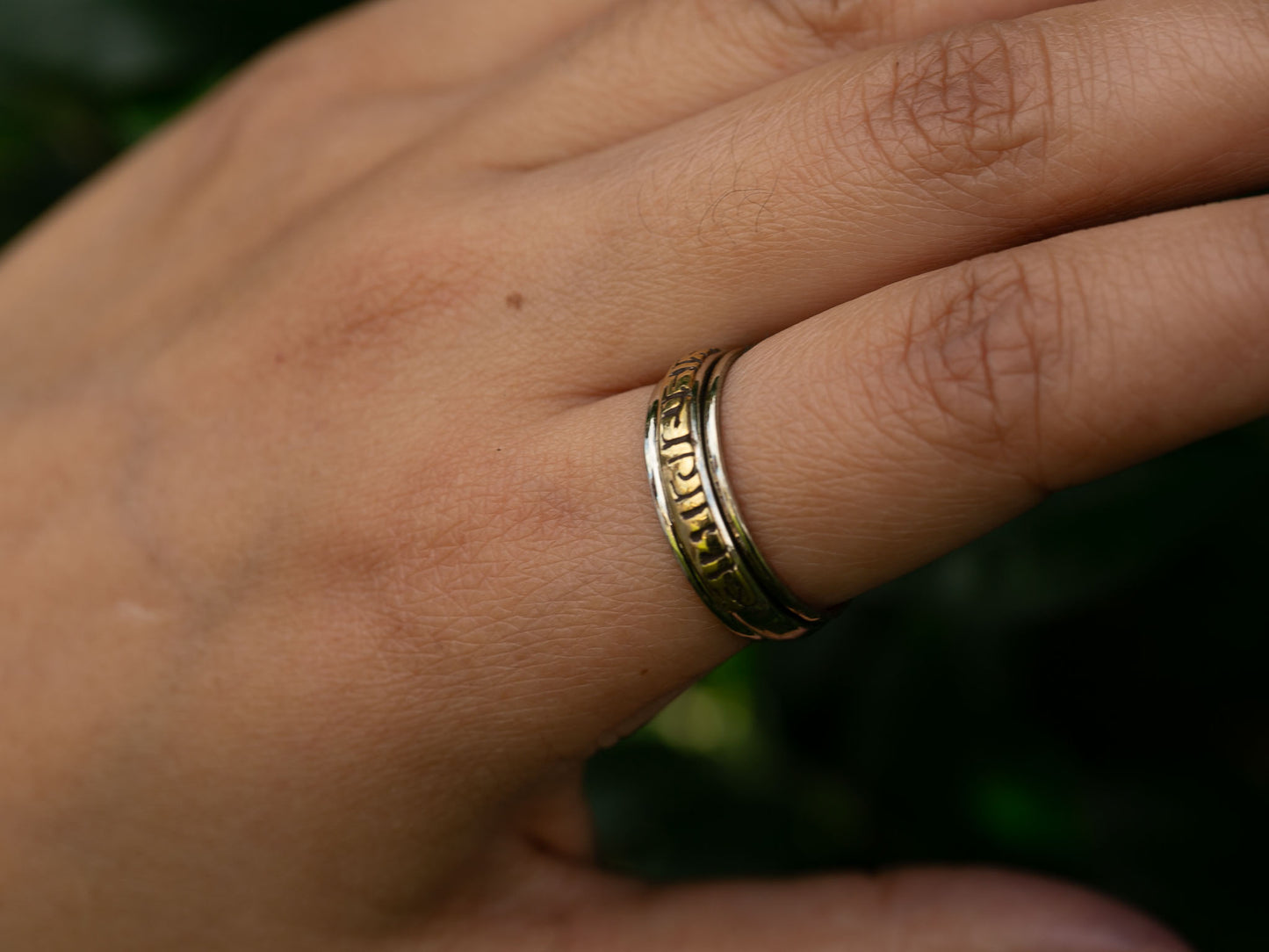 Tibetan Mantra Spinner Ring - Om Mani Padme Hung