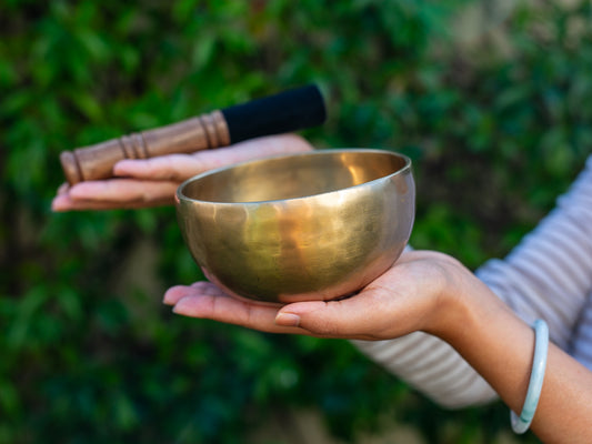 Small Contemporary Flow Singing Bowl - Base note G#4 (417 Hz)