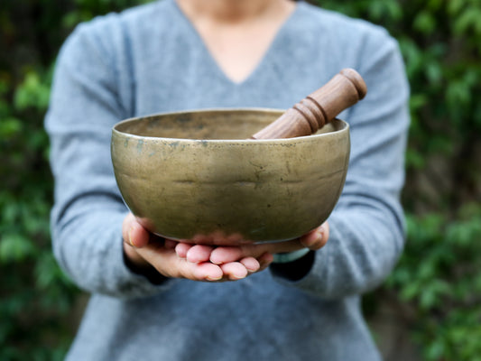 Old 'Tara' Singing Bowl - Base Note F3 (175 Hz)