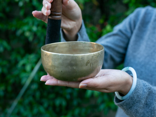 Small Old 'Tara' Singing Bowl - Base Note G#4 (422 Hz)