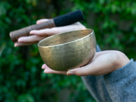 Small Old 'Tara' Singing Bowl - Base Note G4 (382 Hz)