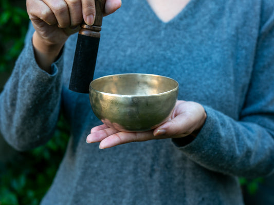 Small Old 'Tara' Singing Bowl - Base Note G4 (402 Hz)