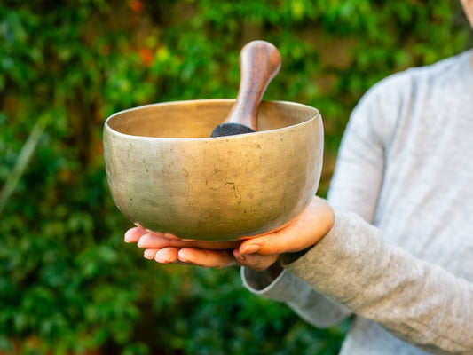 Old 'Tara' Singing Bowl - Base Note G#3 (213 Hz)