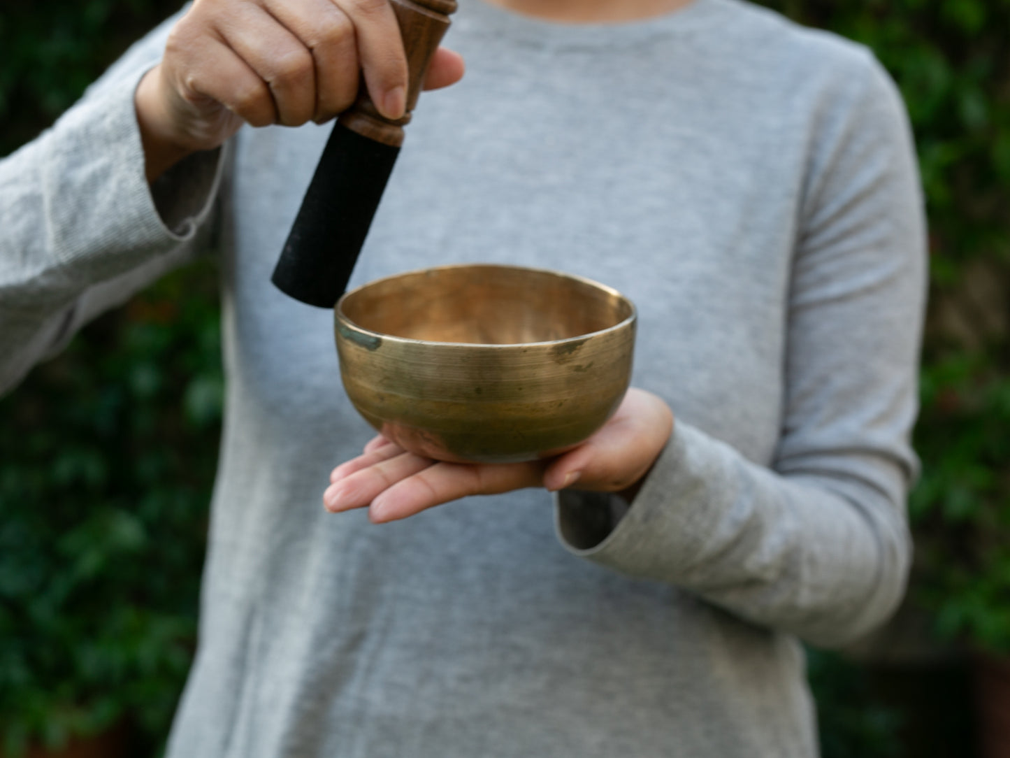 Small Old 'Tara' Singing Bowl - Base Note G#4 (415 Hz)