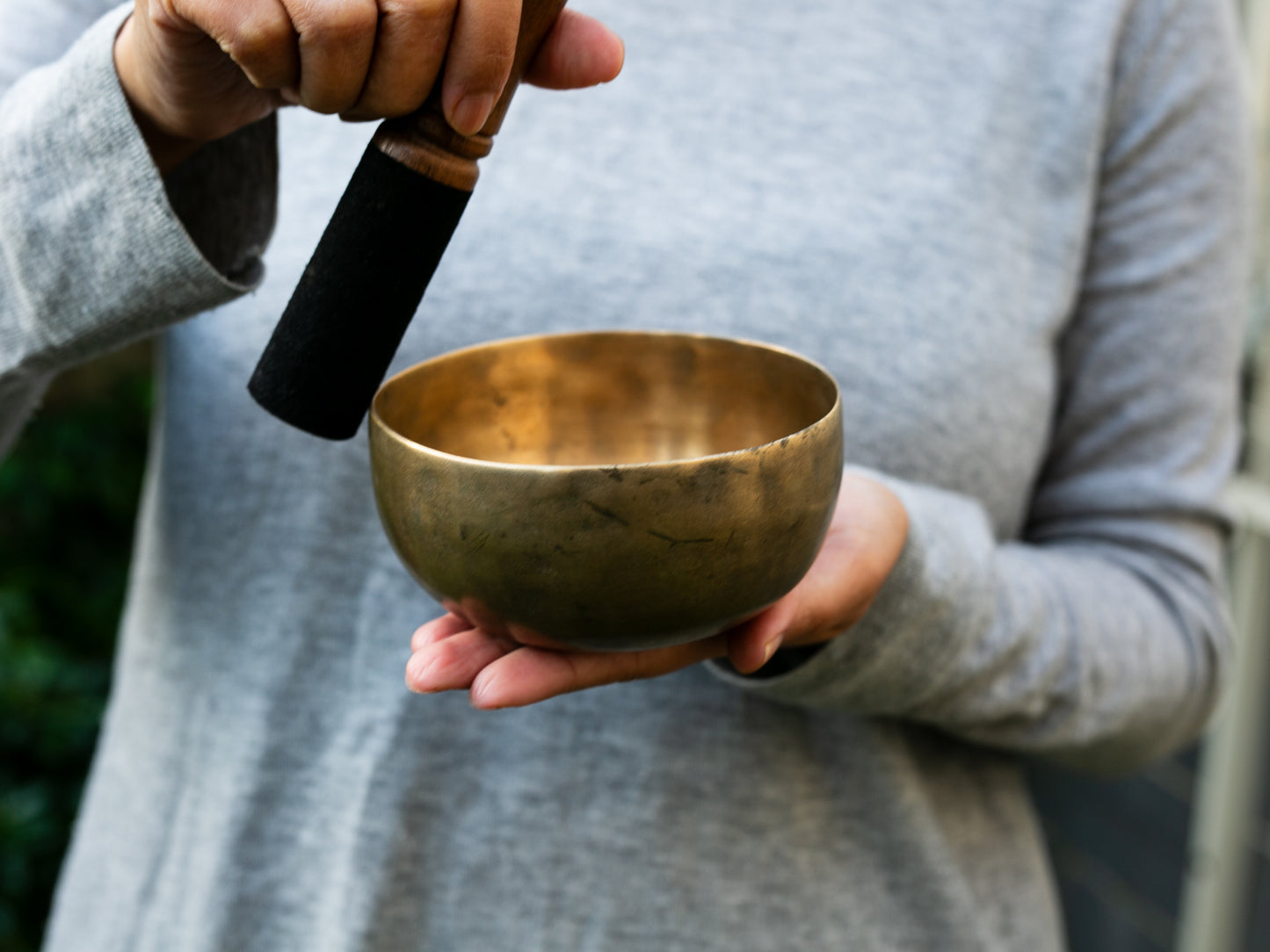 Small Old 'Tara' Singing Bowl - Base Note D4 (289 Hz)