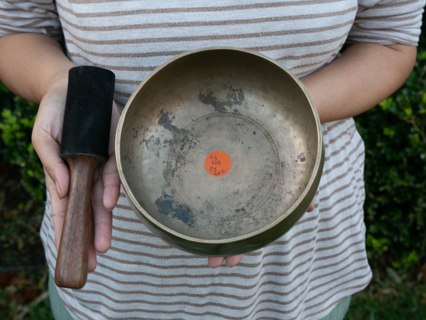 Remuna Singing Bowl - Base note A3 (219 Hz)