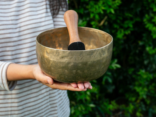Old 'Tara' Singing Bowl - Base Note F3 (173 Hz)