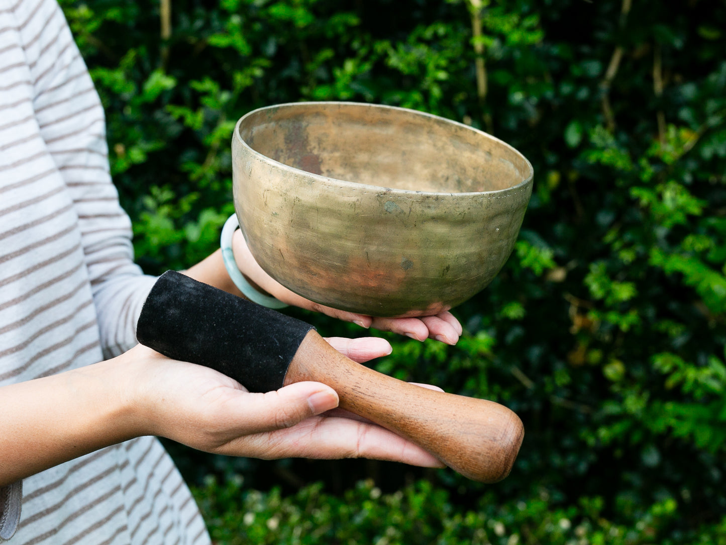 Old 'Tara' Singing Bowl - Base Note G#3 (202 Hz)