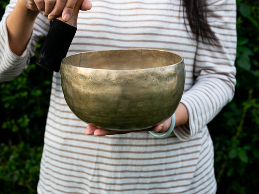 Old 'Tara' Singing Bowl - Base Note F3 (174 Hz)