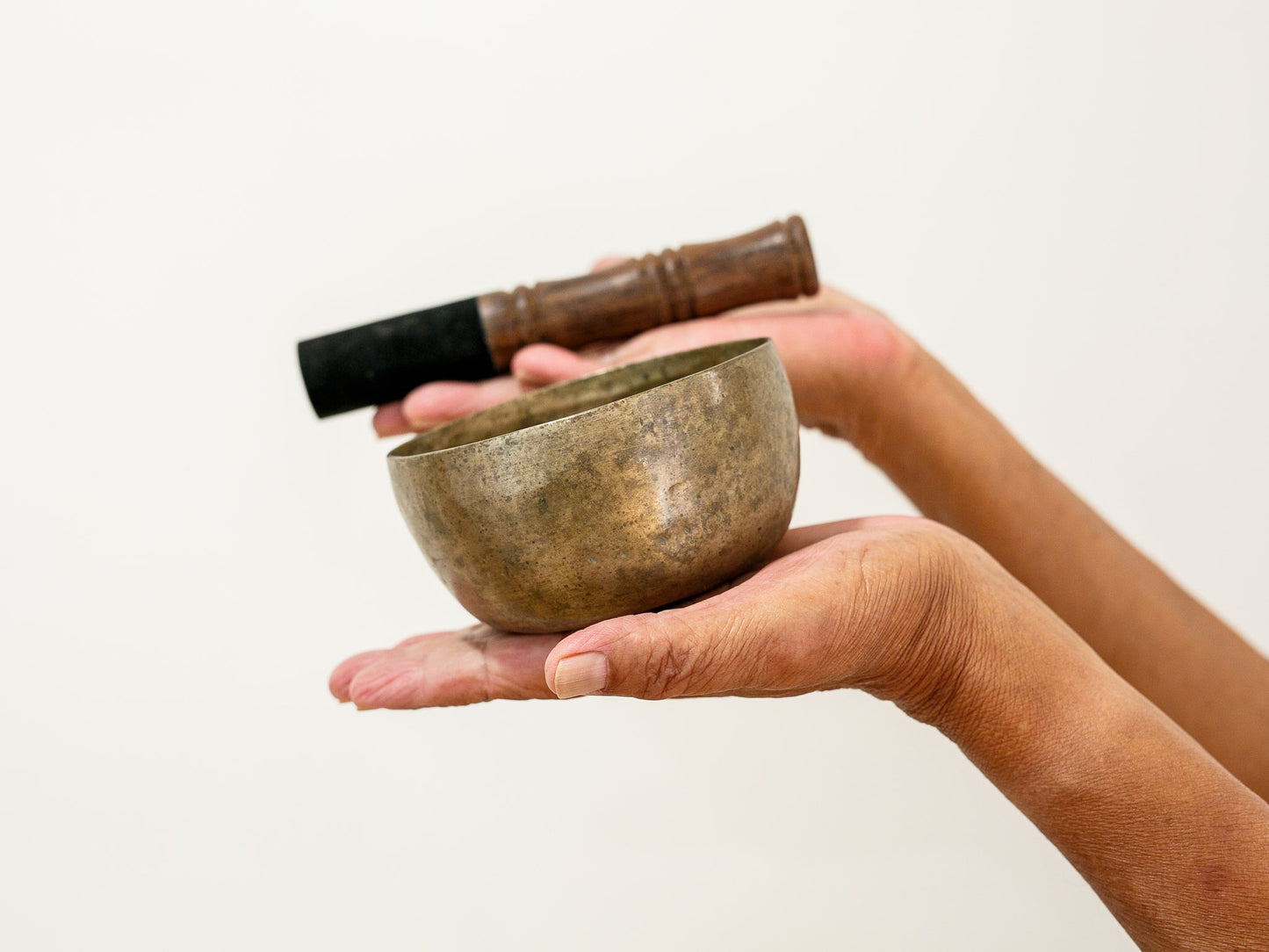 Small Tara Singing Bowl - Base Note F#4 (362 Hz)