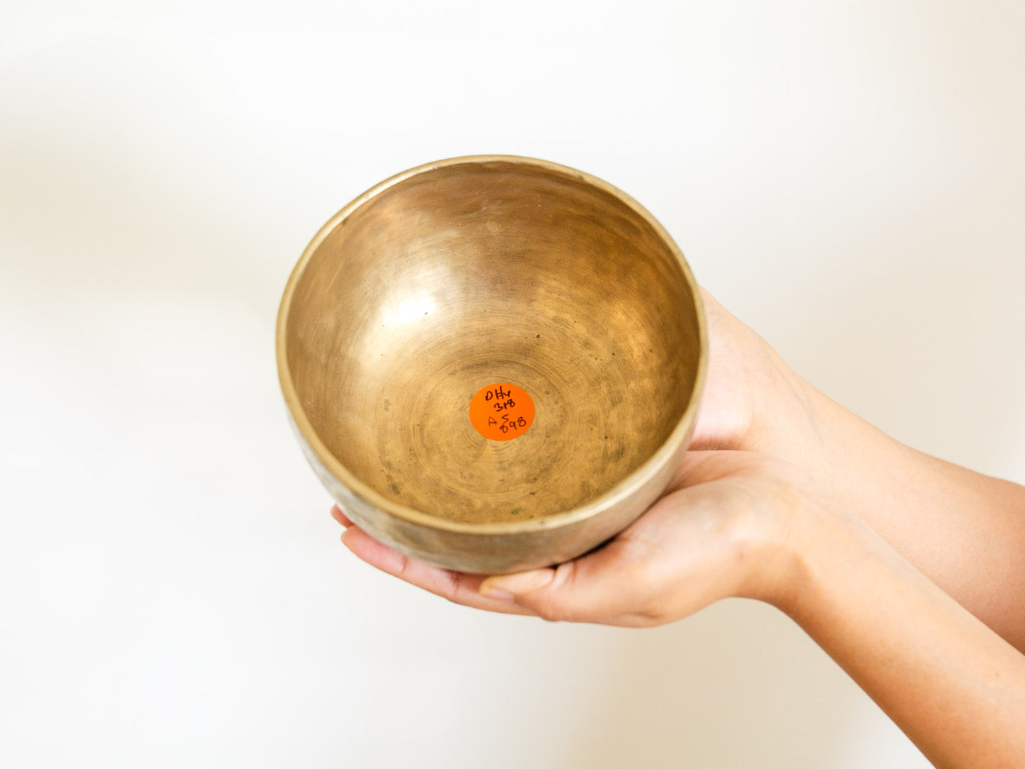 Tara Singing Bowl - Base Note D#4 (318 Hz)