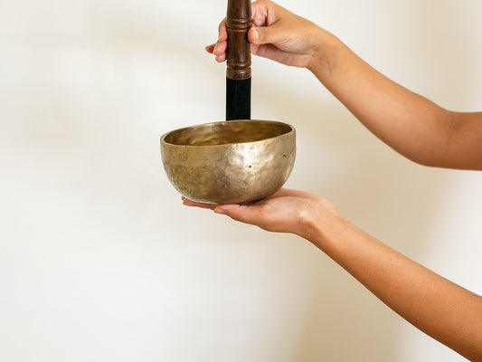 Tara Singing Bowl - Base Note D#4 (318 Hz)