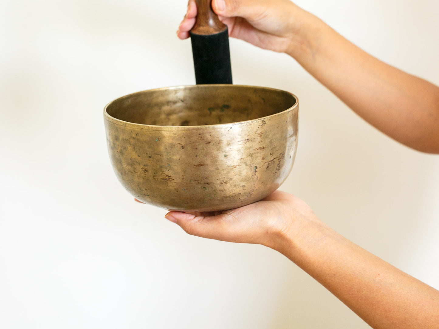 Tara Singing Bowl - Base Note F3 (174 Hz)