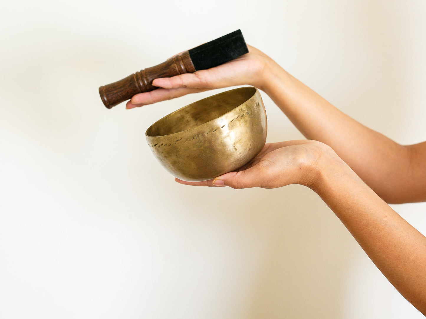 Small Tara Singing Bowl - Base Note D4 (298 Hz)