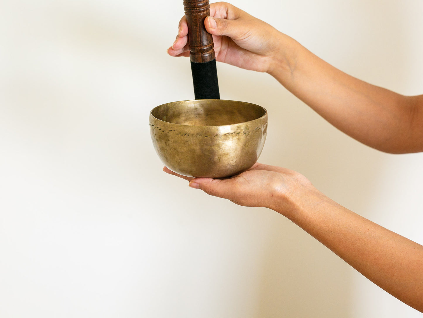 Small Tara Singing Bowl - Base Note D4 (298 Hz)