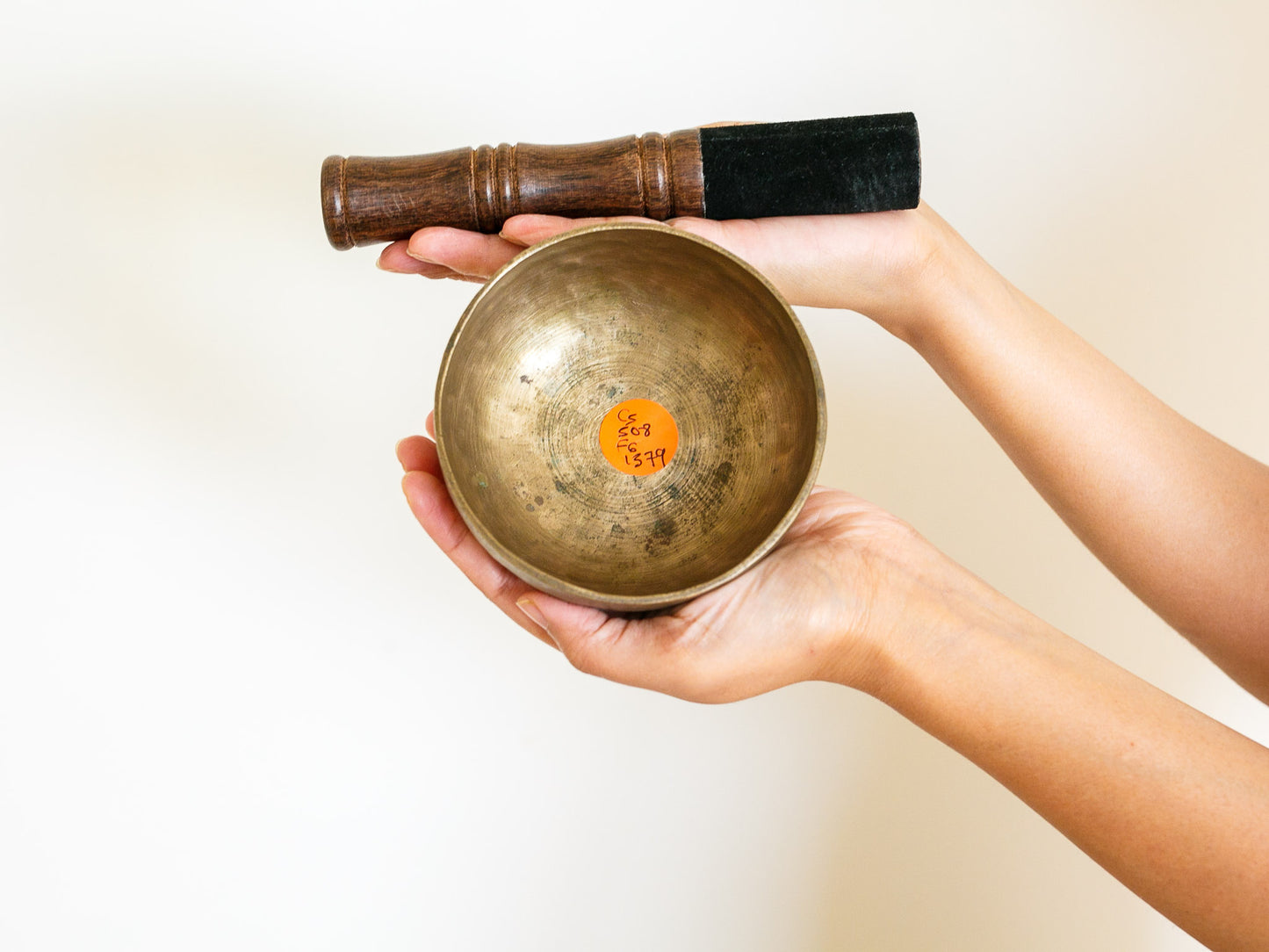 Small Tara Singing Bowl - Base Note C5 (508 Hz)