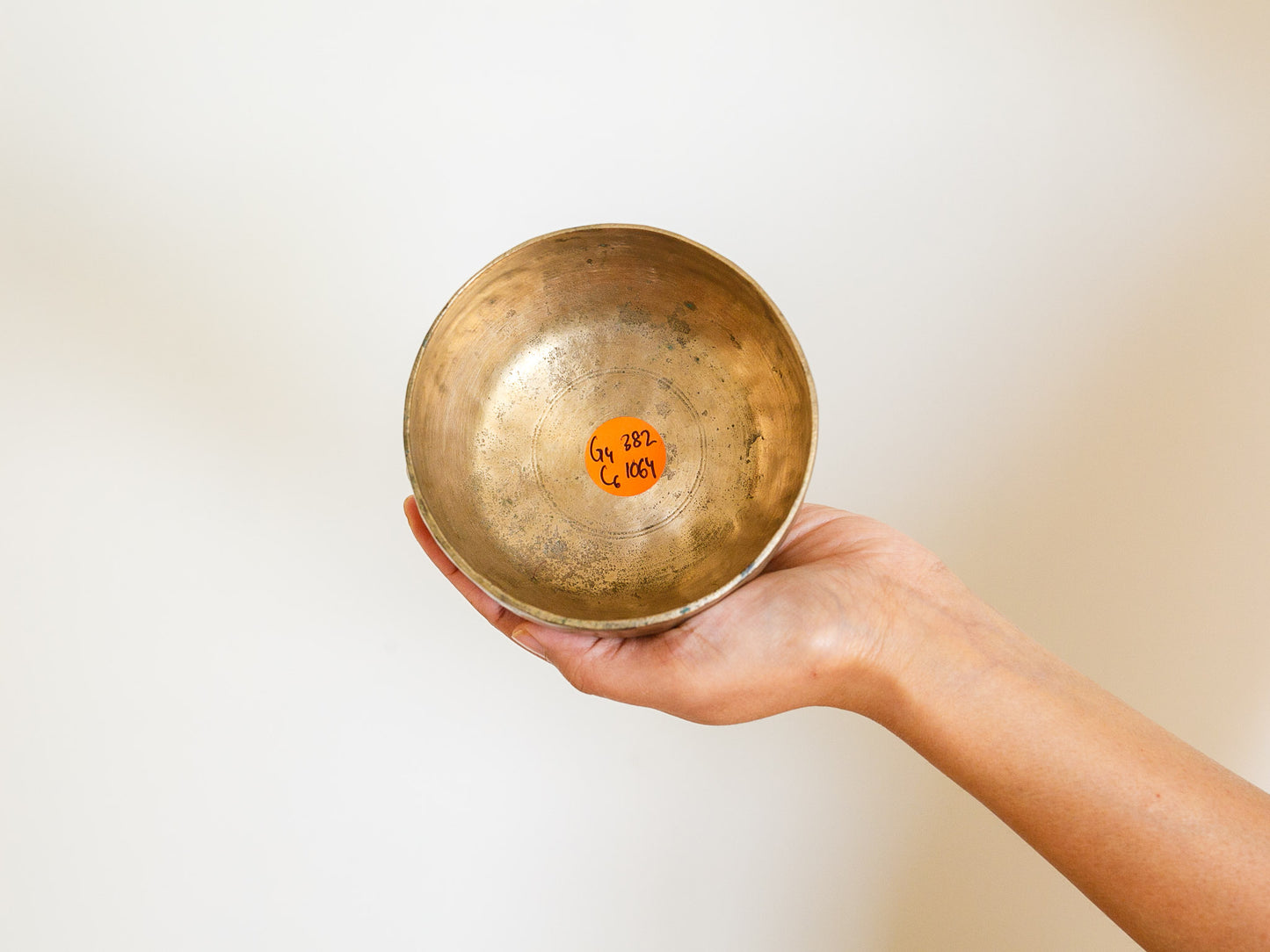 Small Tara Singing Bowl - Base Note G4 (382 Hz)