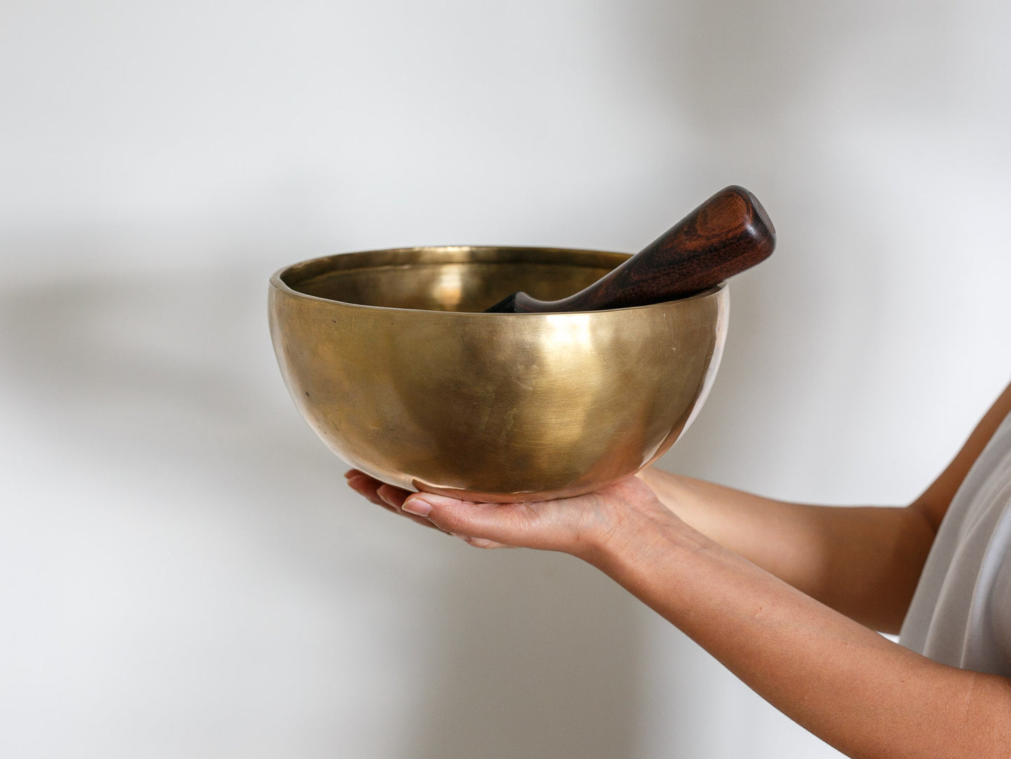Contemporary Flow Singing Bowl - Base Note F3 174 Hz