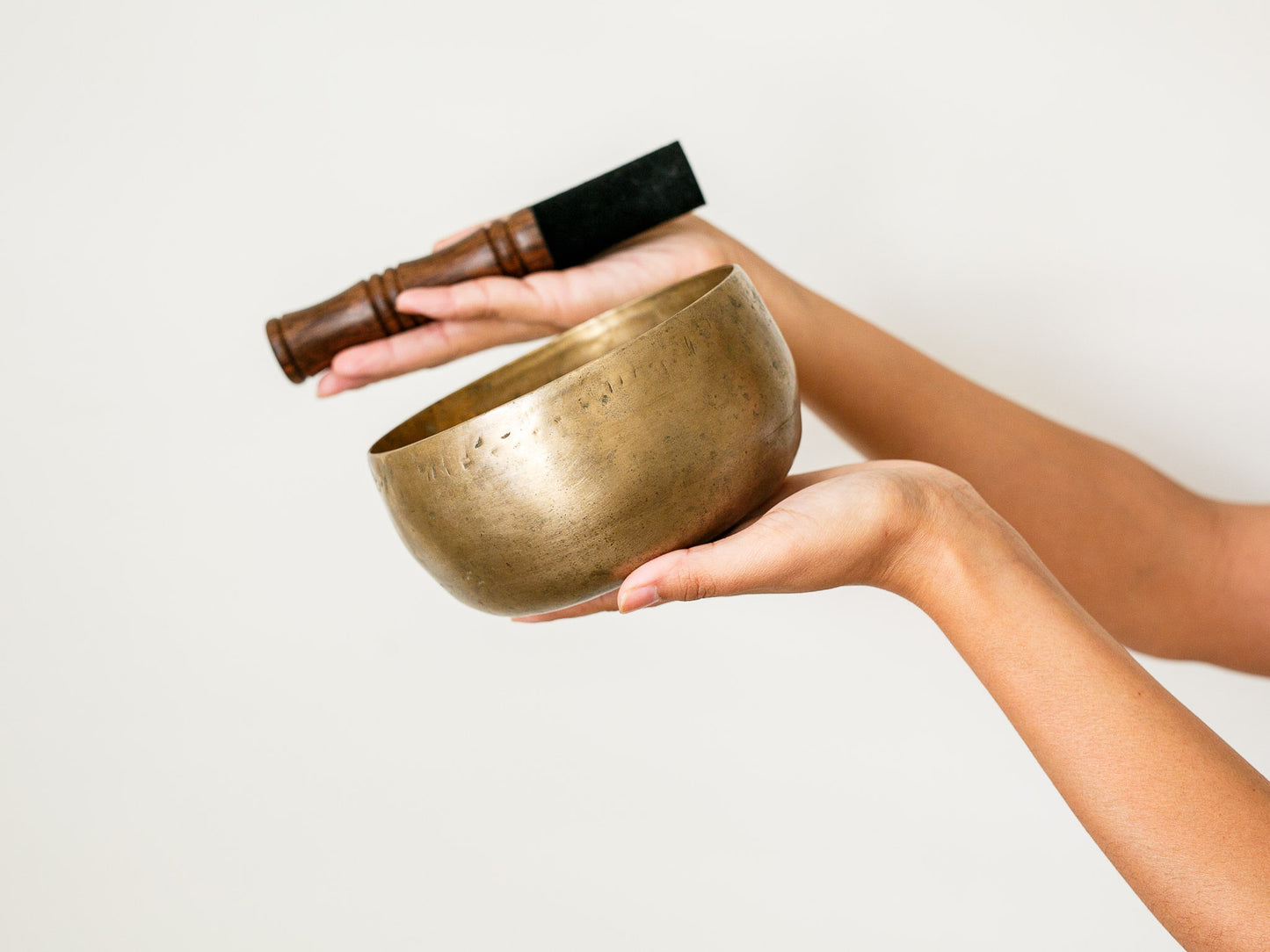 Tara Singing Bowl - Base Note C4 (263 Hz)