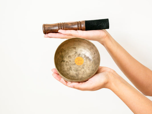 Small Tara Singing Bowl - Base Note F4 (363 Hz)