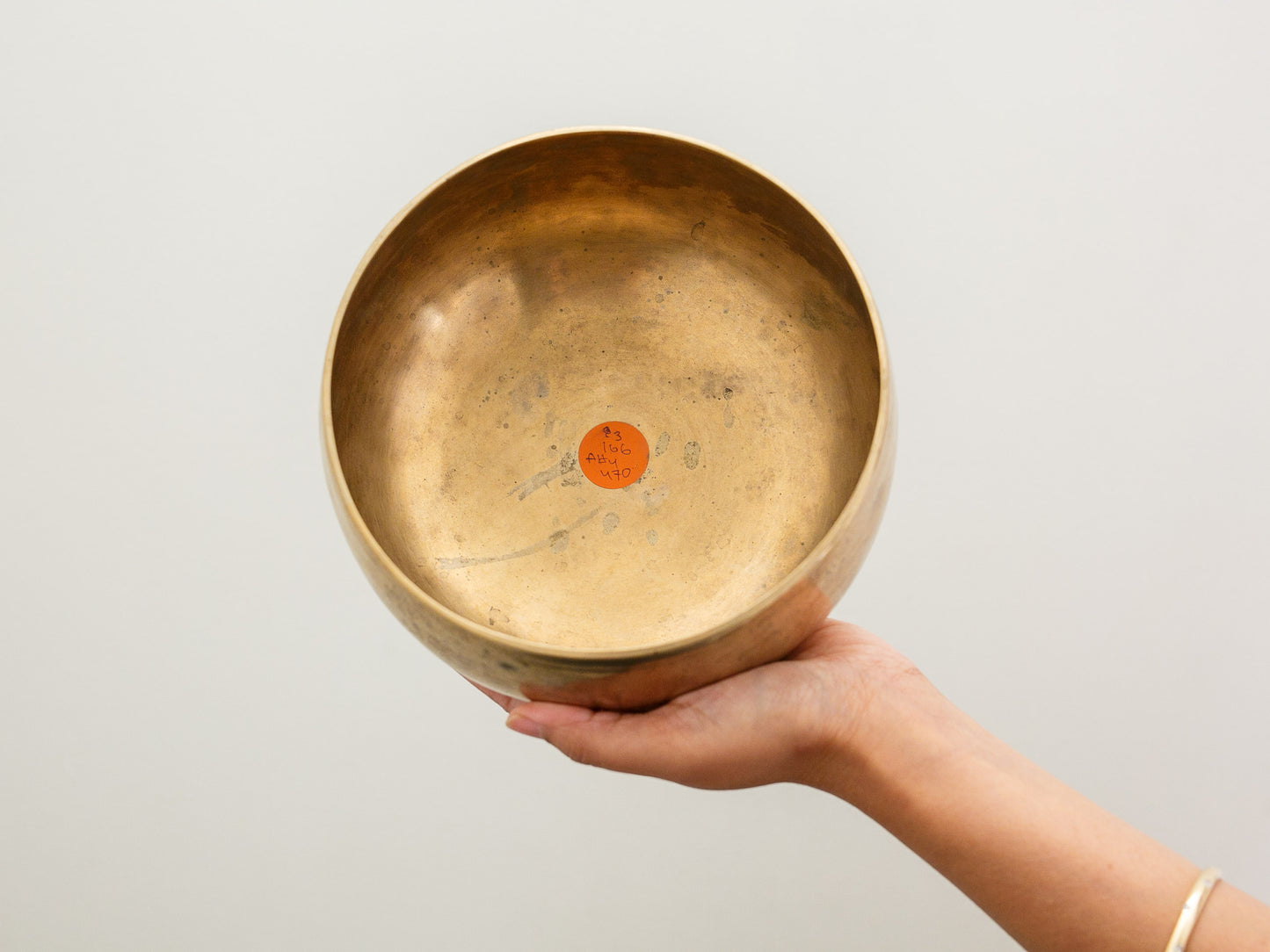 Remuna Singing Bowl - E3 (166 Hz)