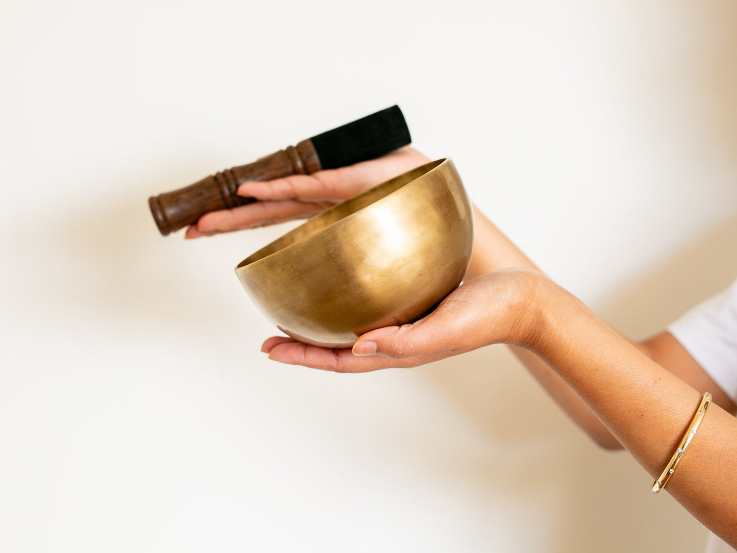 Small Contemporary Flow Singing Bowl - Base note F4 (341 Hz)