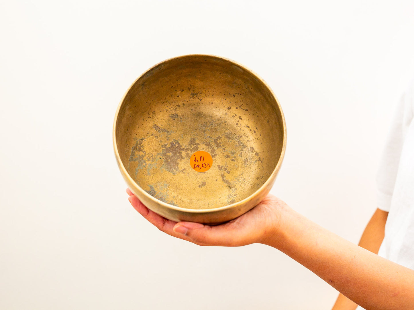 Tara Singing Bowl - Base Note A2 (111 Hz)