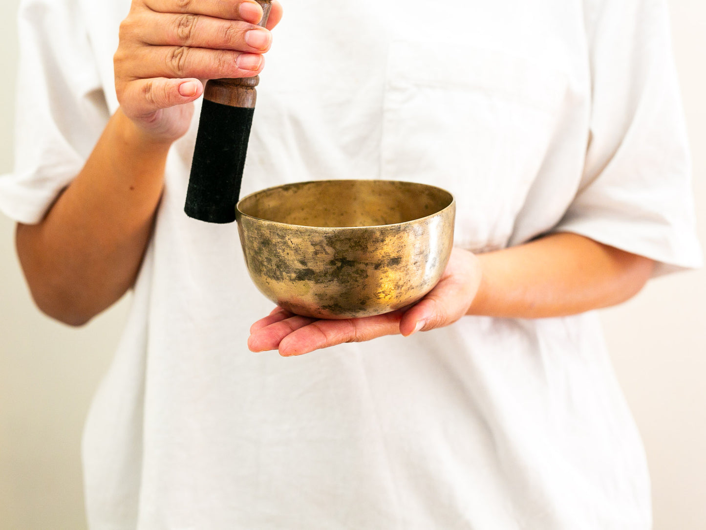 Small Tara Singing Bowl - Base Note C4 (267 Hz)
