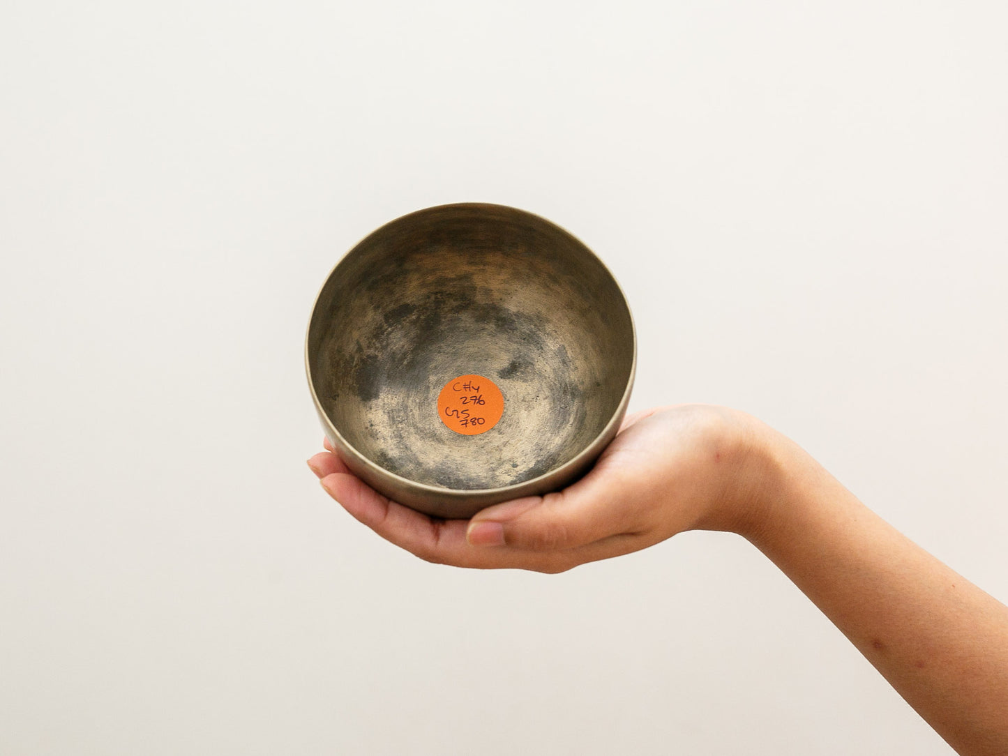 Small Tara Singing Bowl - Base Note C#4 (276 Hz)