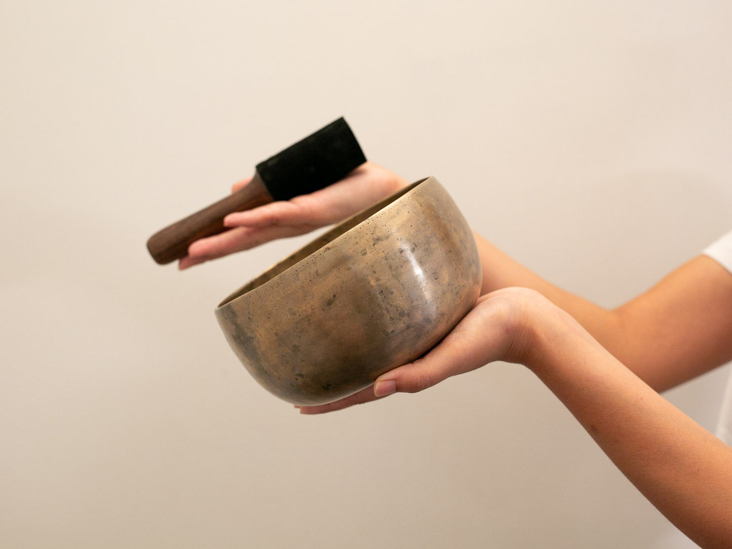 Tara Singing Bowl - Base Note G3 (193 Hz)