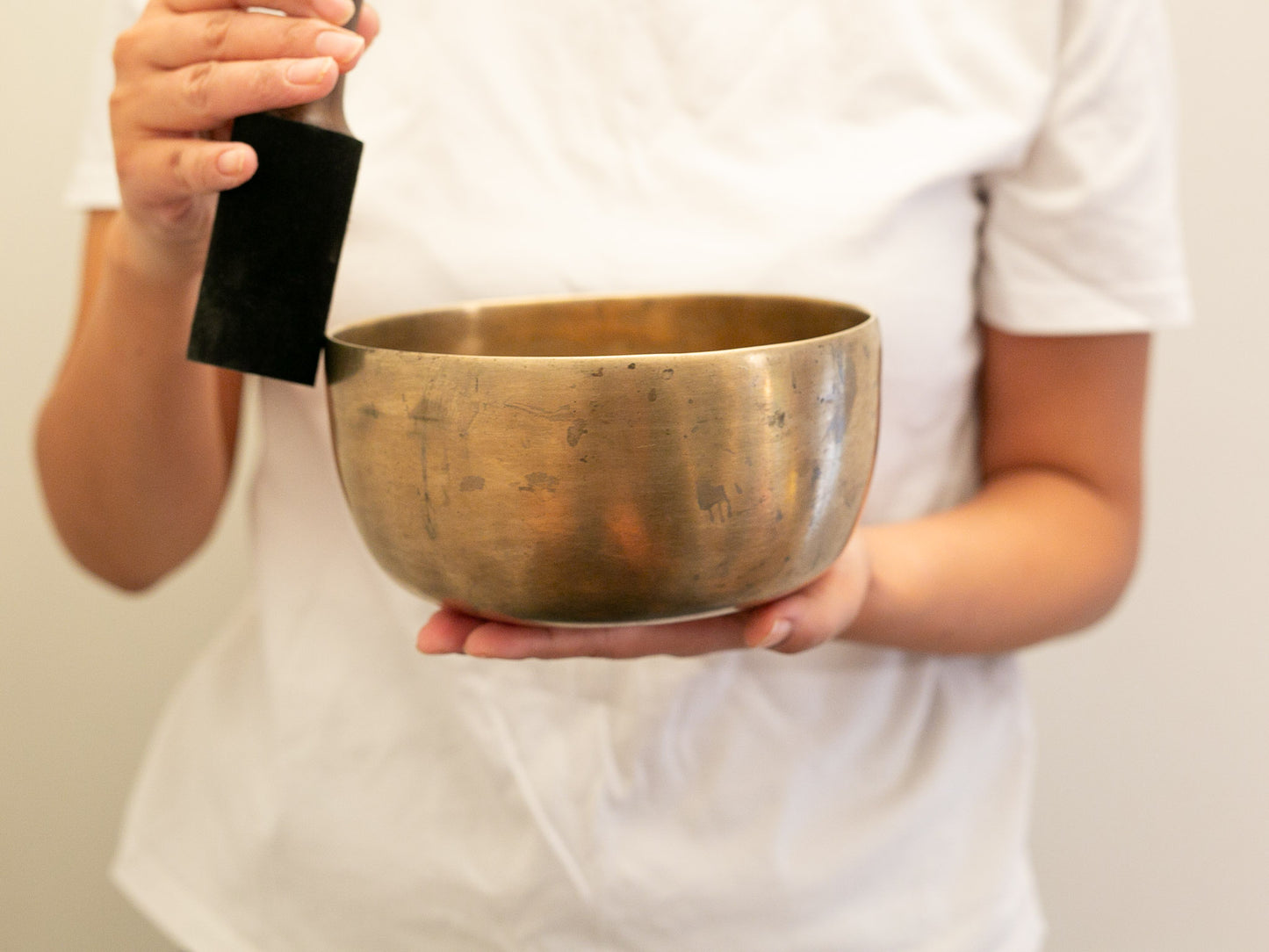 Tara Singing Bowl - Base Note F3 (173 Hz)