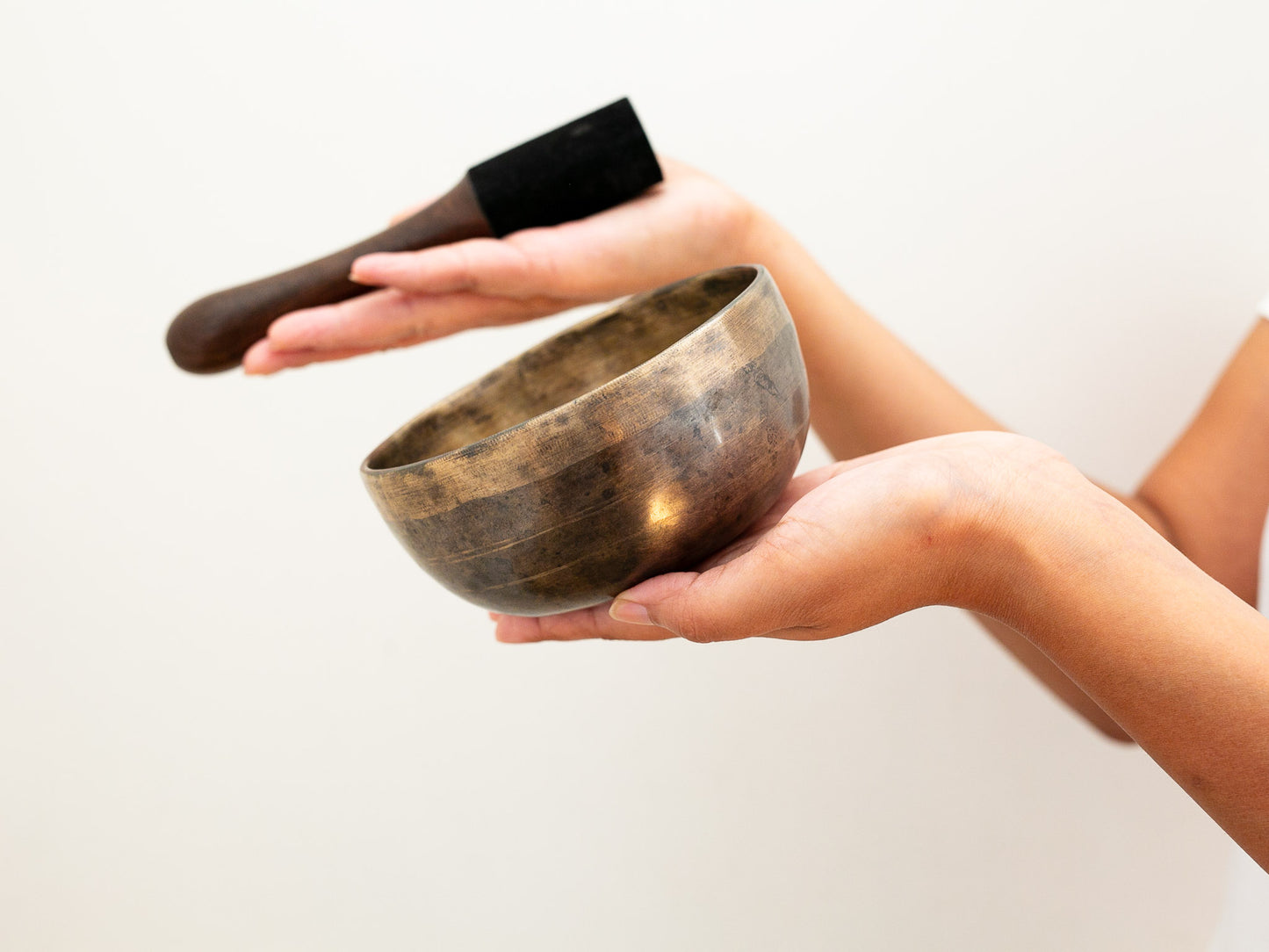 Small Tara Singing Bowl - Base Note F4 (340 Hz)