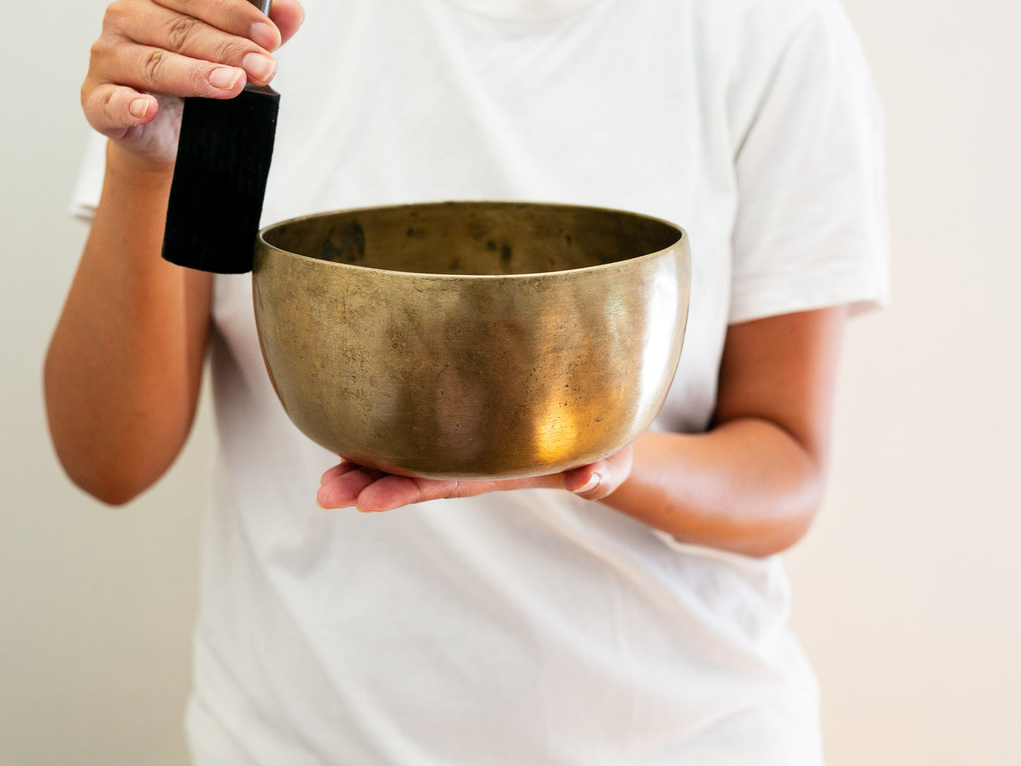 Tara Singing Bowl - Base Note G3 (197 Hz)