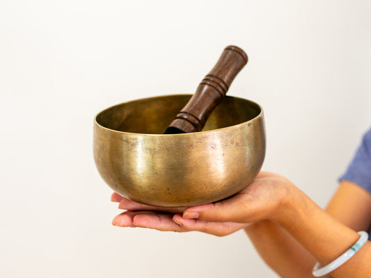 Remuna Singing Bowl - Base note F3 (177 Hz)