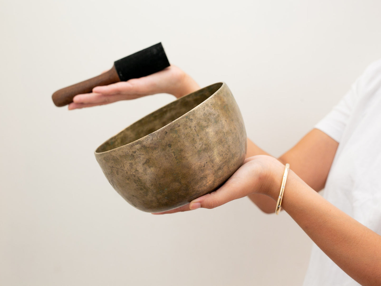 Tara Singing Bowl - Base Note E3 (162 Hz)